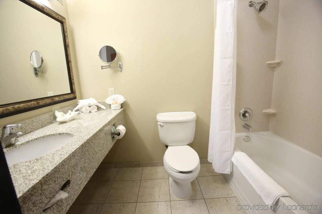 Holiday Inn & Suites Salt Lake City - Airport West by IHG