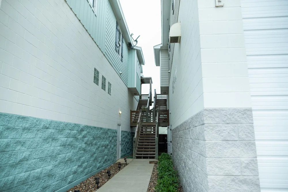 Beach Comber 2 Bedroom Condo