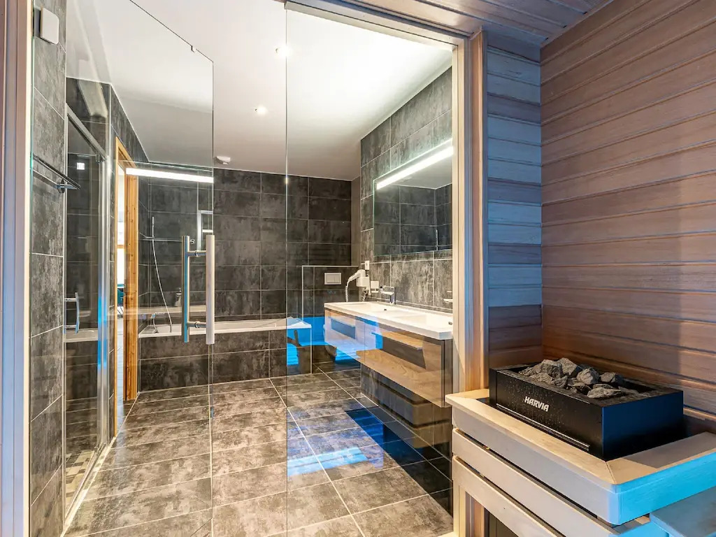 Luxurious apartment with private sauna, close to ski lift
