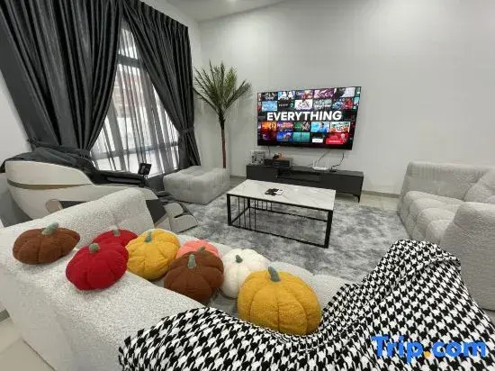 UjongPasir ModenHouse - Karaok/MsgChair/ArcadeGame