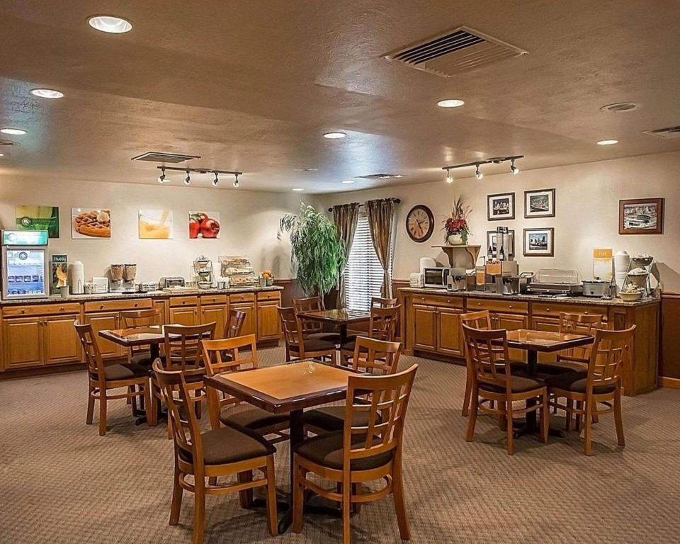 Days Inn - Forest Park Oh