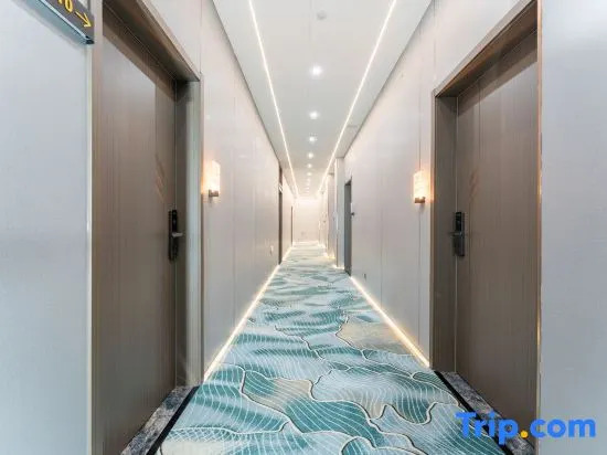 Yibai International Hotel (Zibo Wanxianghui Branch)
