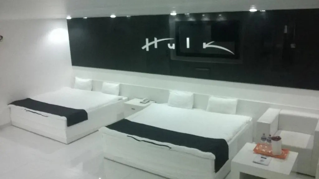Hotel Hulk