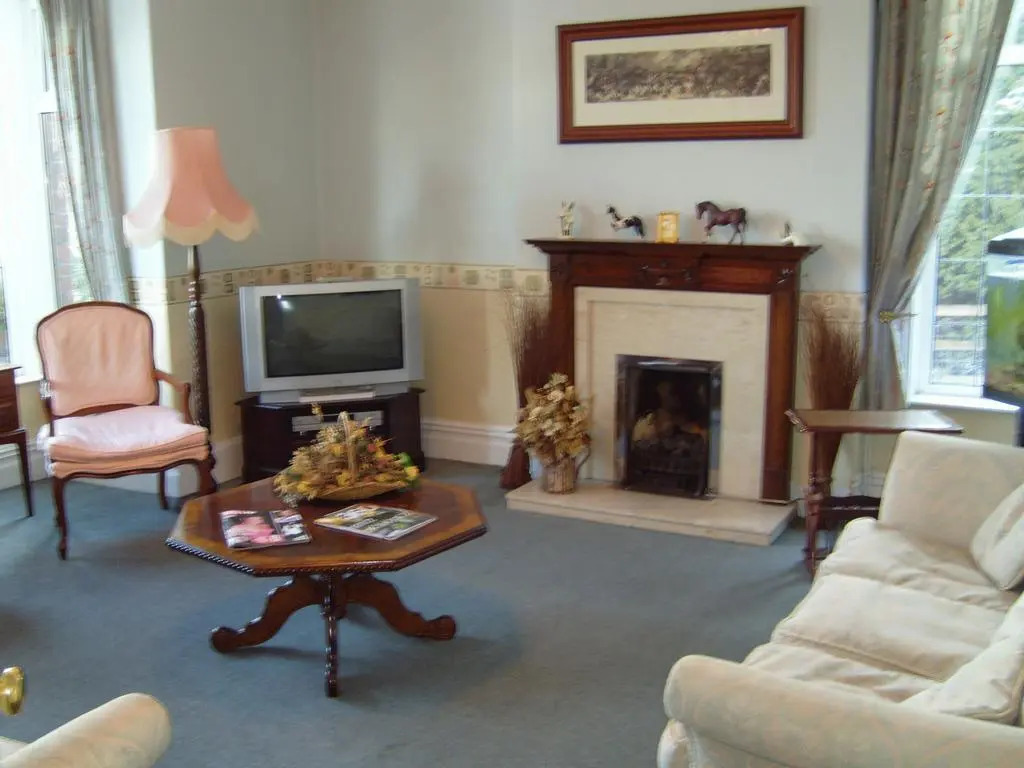Holly Trees Hotel