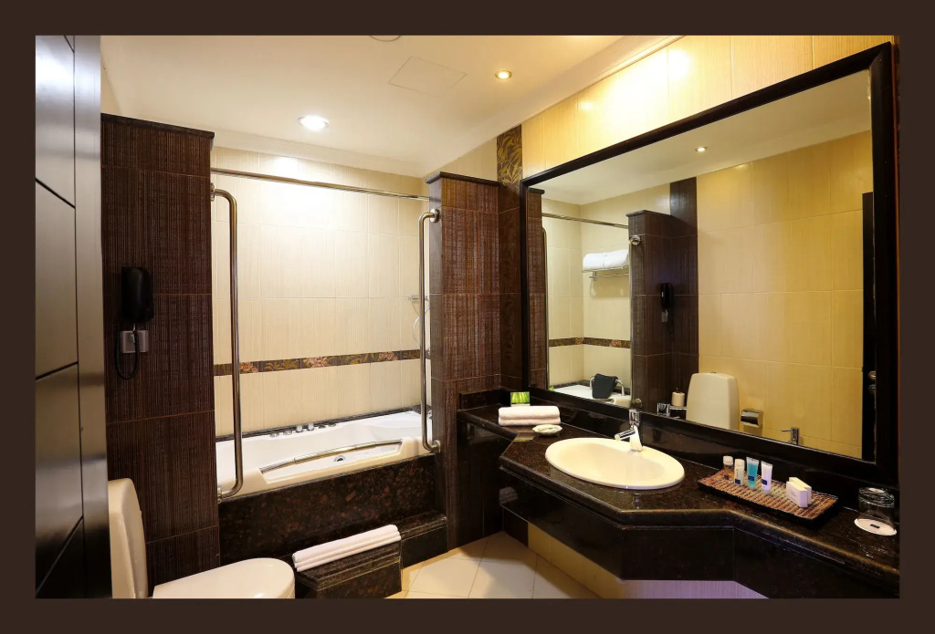 Ayass Hotel