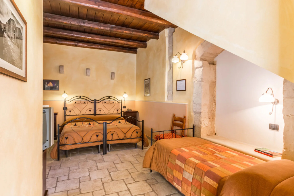 Casina Di Grotta Di Ferro