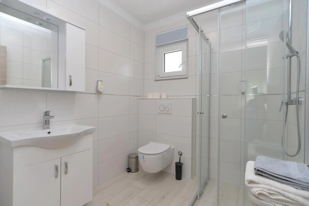 House Mirna 2177