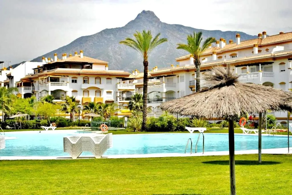 Puerto BBanus Beaches and Marina, Playground The Rich & Famous, is only 1km walk away