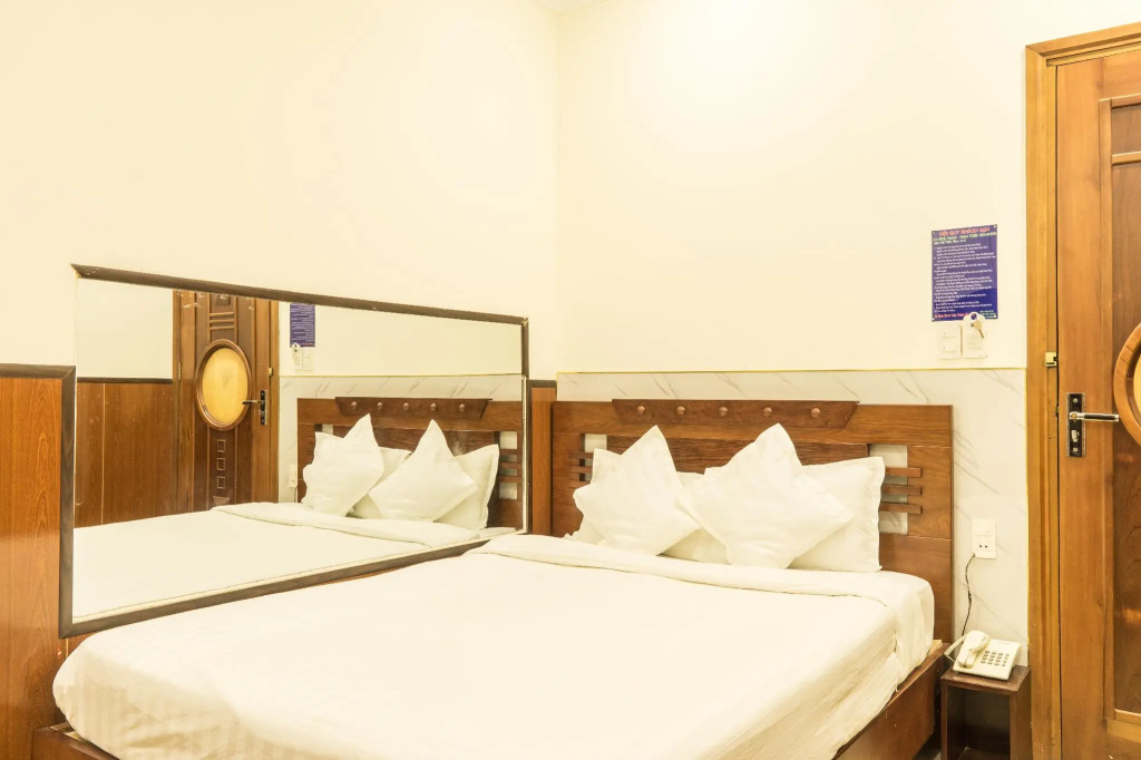An Binh 2 hotel near Dam Sen Park