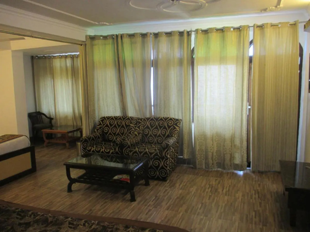 Hotel Luxmount