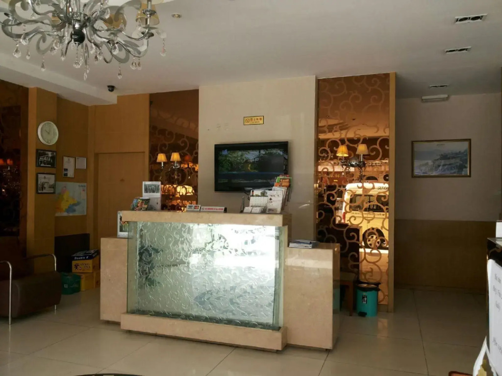 The Crown Borneo Hotel