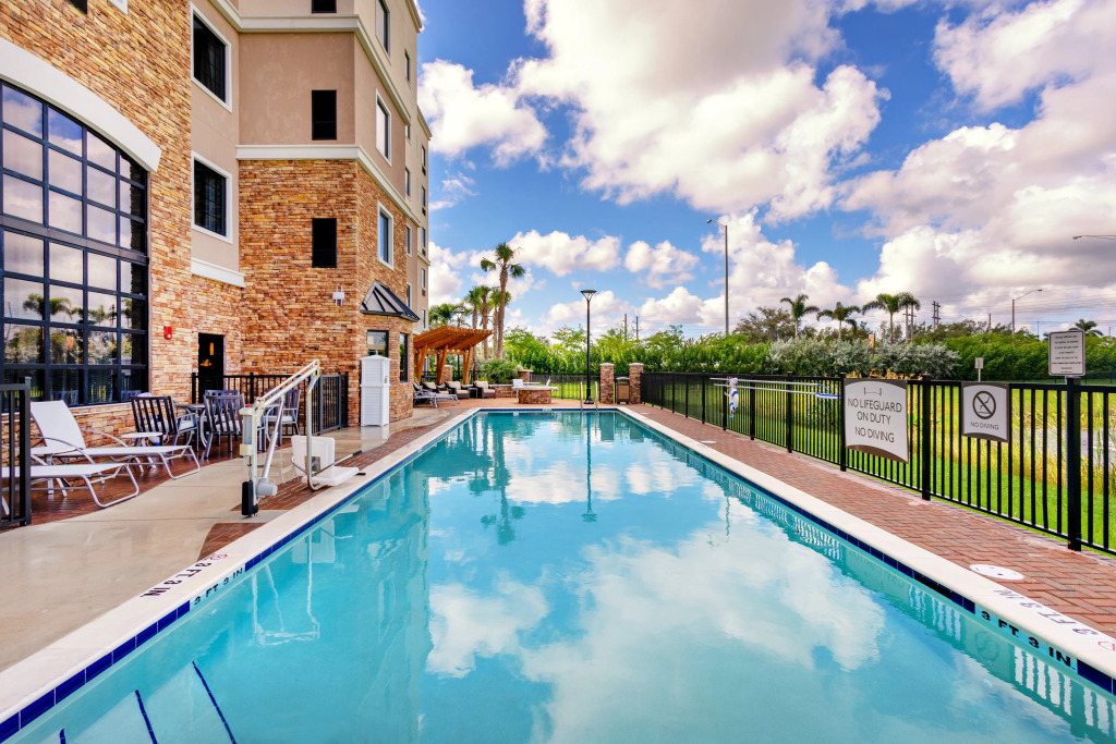 Staybridge Suites - Fort Lauderdale Airport - West by IHG