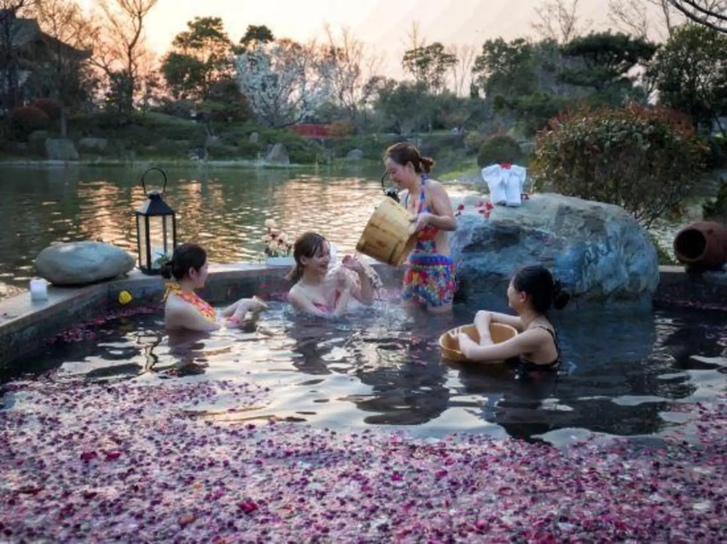 Jiashan Yunlan Bay Honglu  Yuanlin Hotel