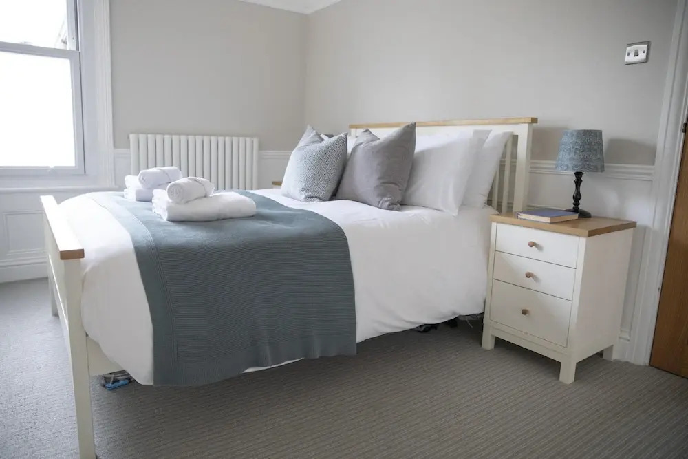 The Grove Apartment With Free on Street Parking