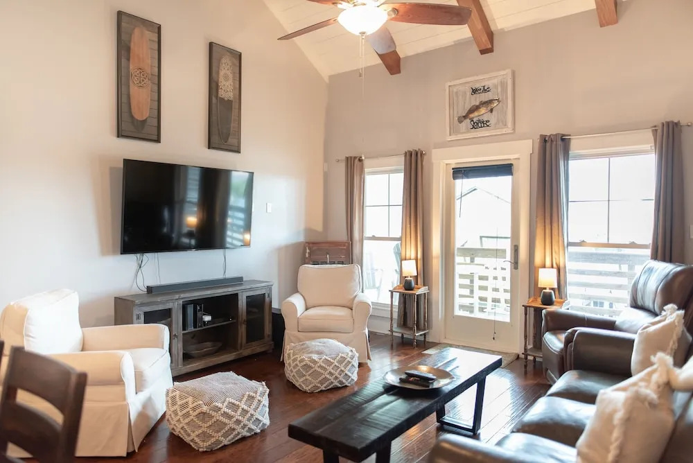 Beach Comber 2 Bedroom Condo