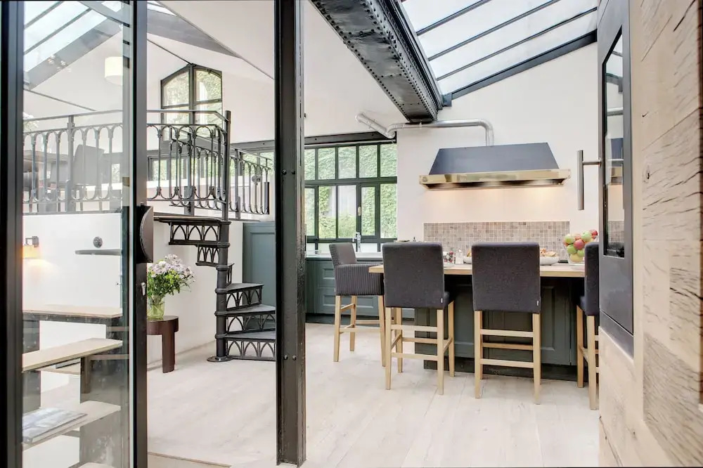 Paris Green House Residence