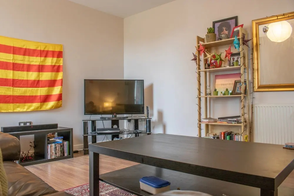 2 Bedroom 2 Bathroom Flat