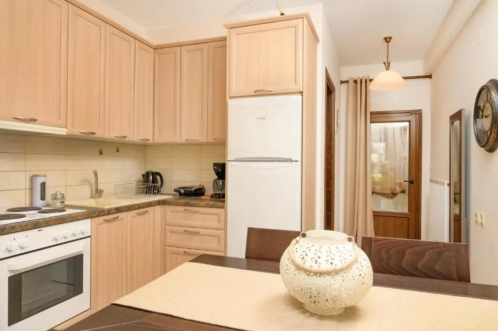 IFESTOS APARTMENTS