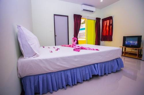 Baan Prasert Guesthouse
