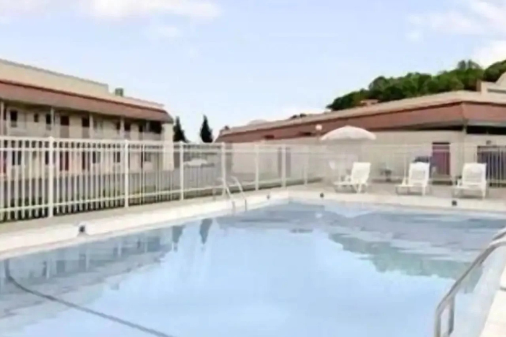 Amercias Best Value Inn - Marion
