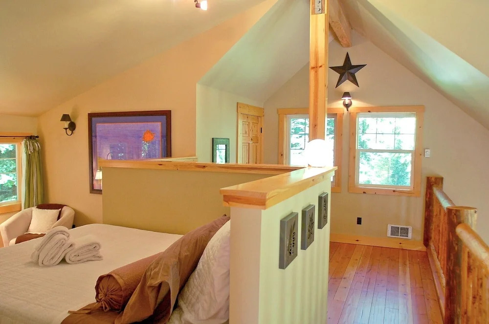 Mt Baker Rim Cabin 11 - This Wonderful 2 Story Cabin With a hot tub