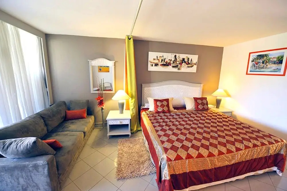 Studio in Le Gosier, with Wonderful Sea View, Furnished Terrace And Wifi - 10 M From the Beach