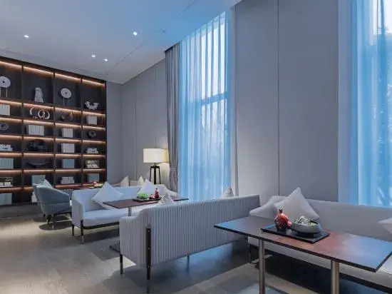 Zhongzhou International Hotel (Hebidong Railway Station Hotel)
