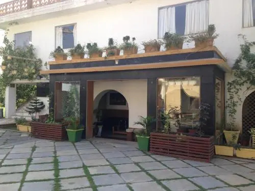 OYO 18849 Hotel Raj Shikhar