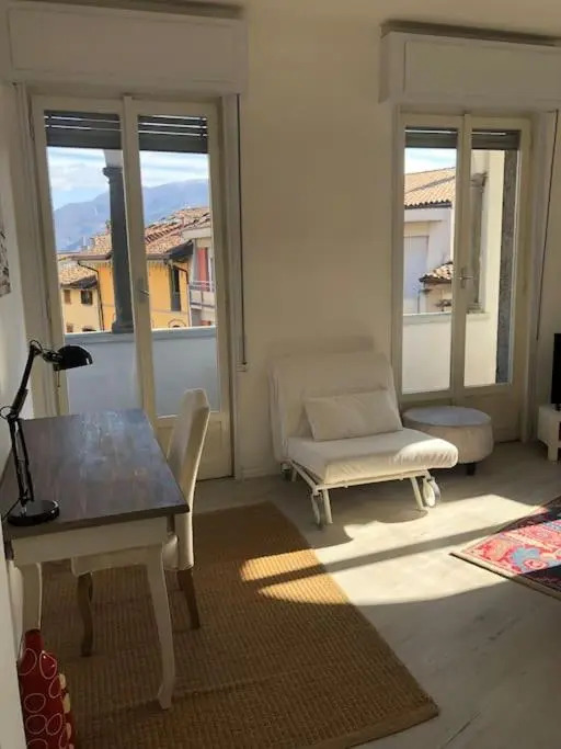 Hollys House apartment