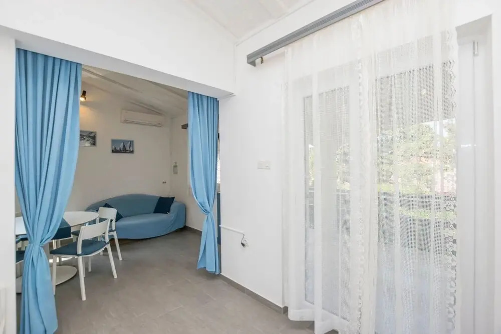 Beatiful Apartment Blue near Sandy Beach