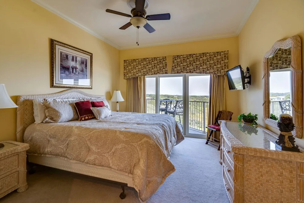Beach Manor at Tops'l 603 by Destin Getaways
