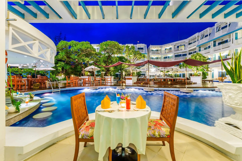 Andaman Seaview, Karon Beach - SHA Plus