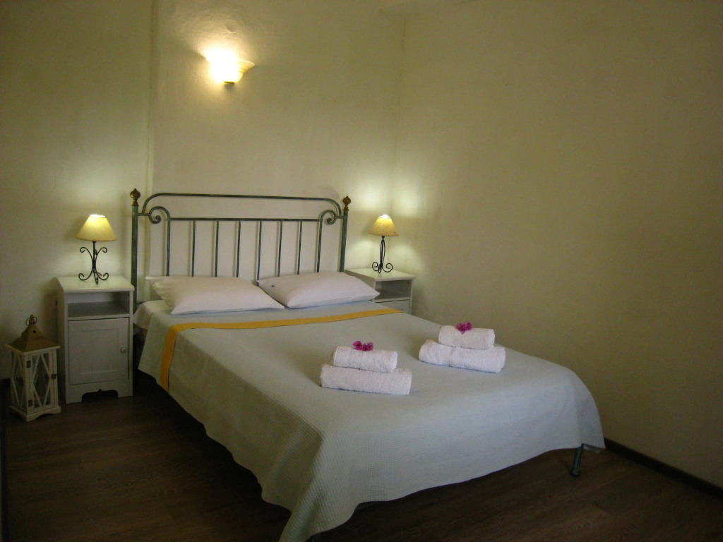 Adamantia Hotel
