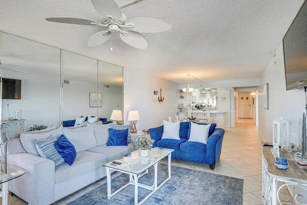 Regency Towers PCB Condo: Beach Access & 2 Pools