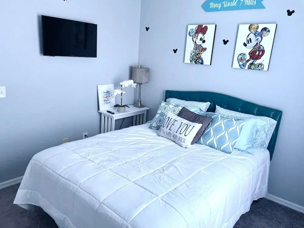Mermaid Villa near Disney 4 Bedrooms Pool & Spa