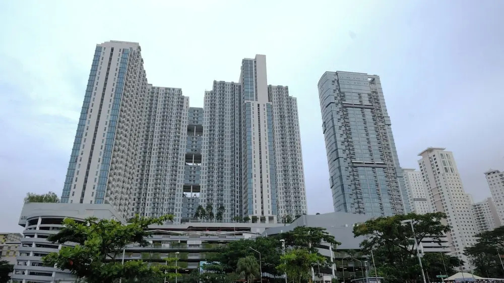 Magnificent Studio With Mall Access At Benson Supermall Mansion Apartment