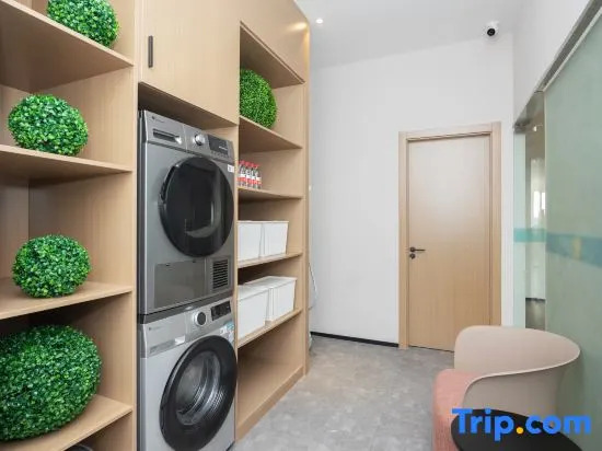 Hello Hotel (Wanguo Road Branch, Jiaxing Nanhua Airport)