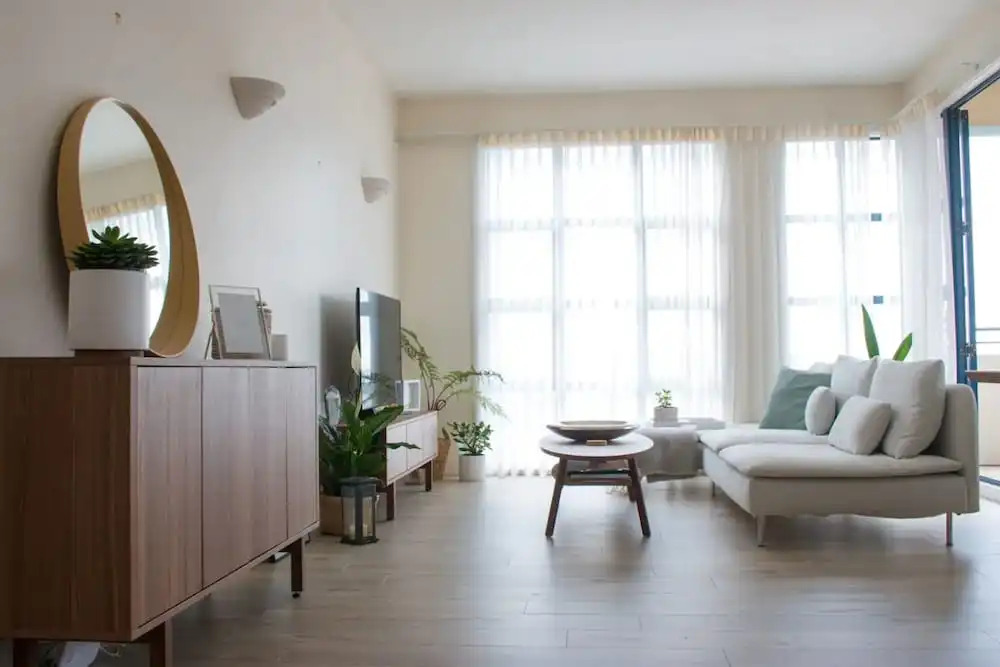 2 Bedroom Penthouse Apartment with Harbour Views