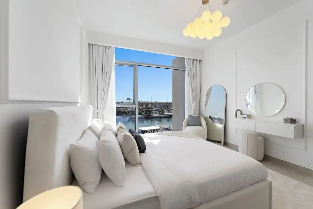 2BR + Maid’s Room CF7 B | Partial Canal View