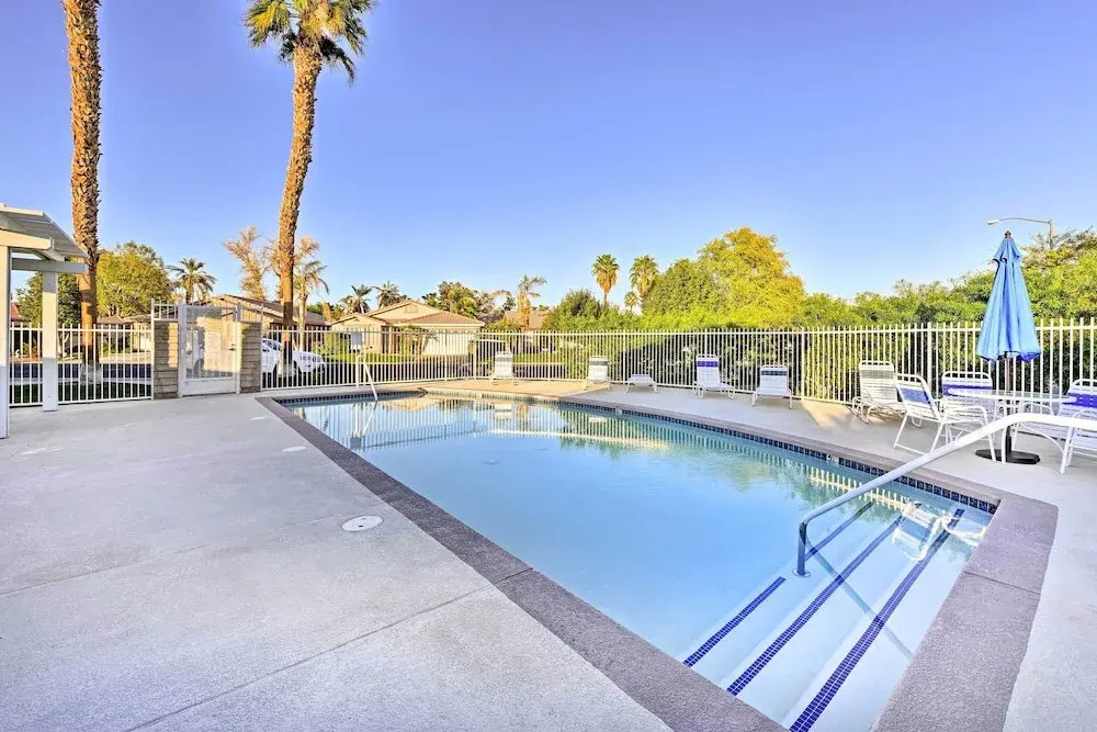 Walk to Coachella & Stagecoach: Festival Retreat!