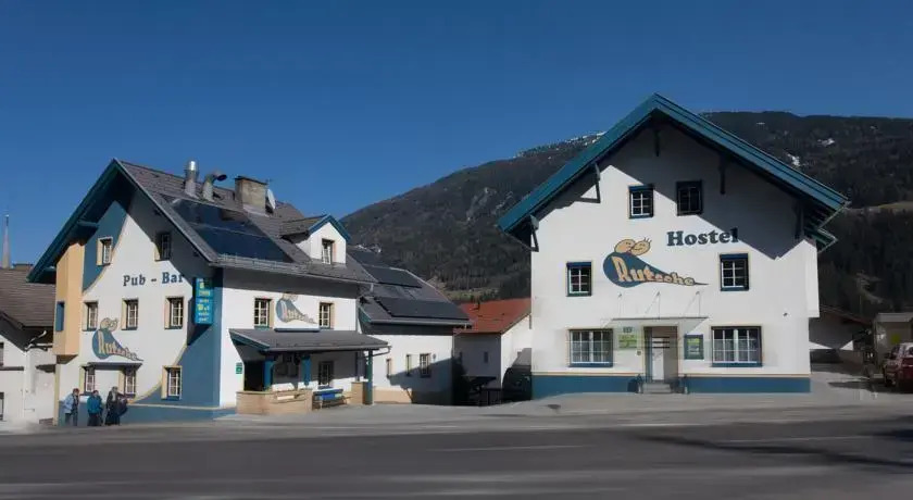 Rutsche Hostel