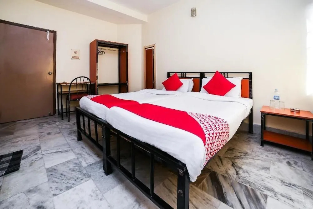 Uttam Guest House by OYO Rooms