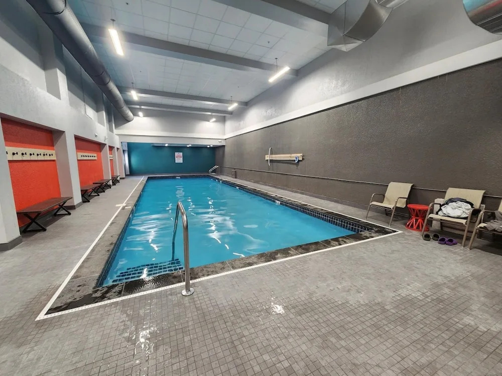 Mt Green Pool Gym Sauna Hot tub Open 3br 2b