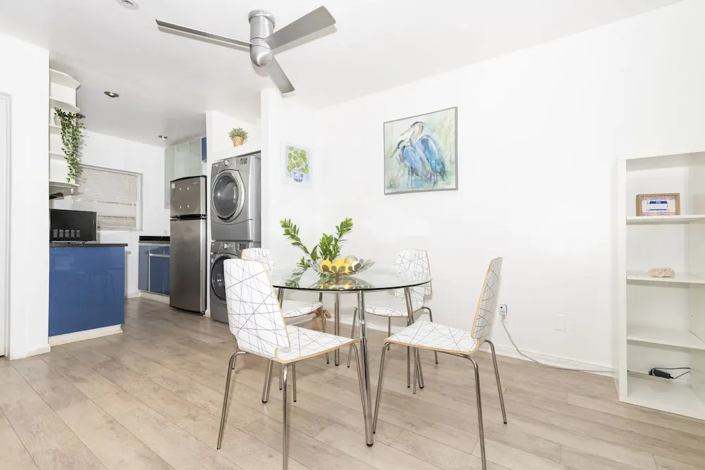 Sofi Beach Apartments