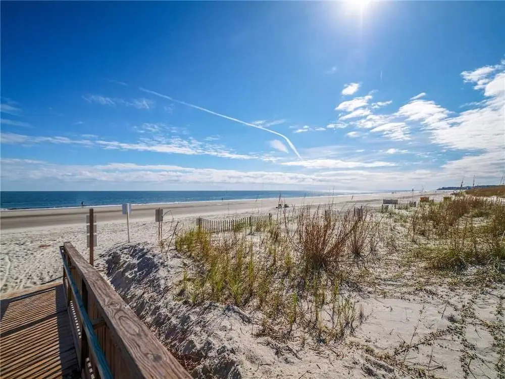 Beach & Tennis Admirals Row 226 - Two Bedroom Condo