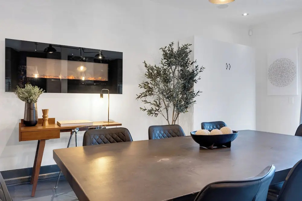LiV MTL MTL Plateau Urban Suites Near Downtown Montreal