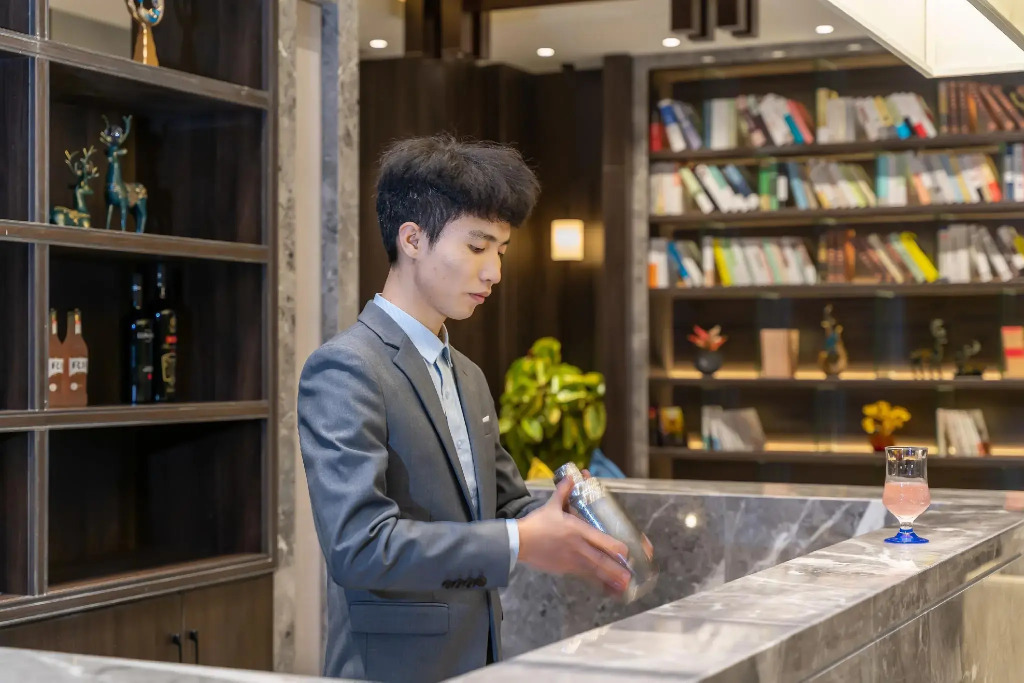 Rezen Dong Hotel