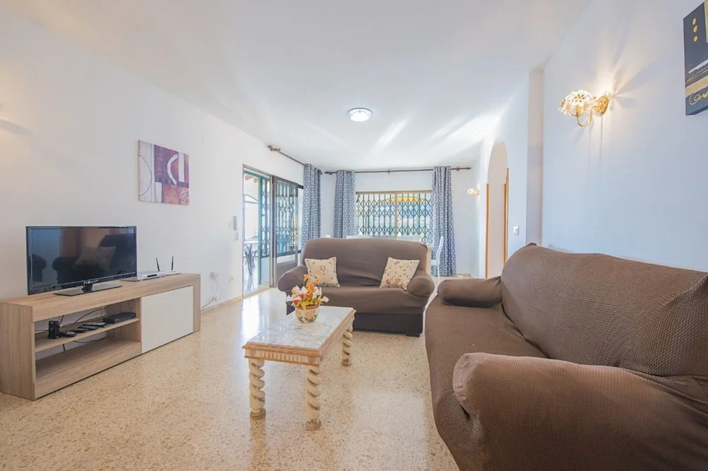Villa - 4 Bedrooms with Pool, WiFi and Sea views - 104975
