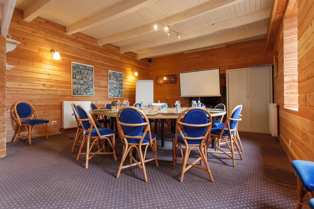 Auberge Du Cheval Blanc - Logis Hotel