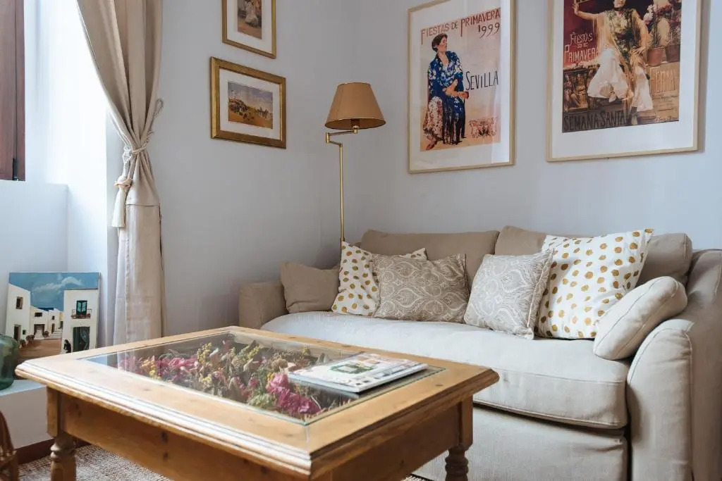 Casa Galera Historic Downtown Apartment in Seville